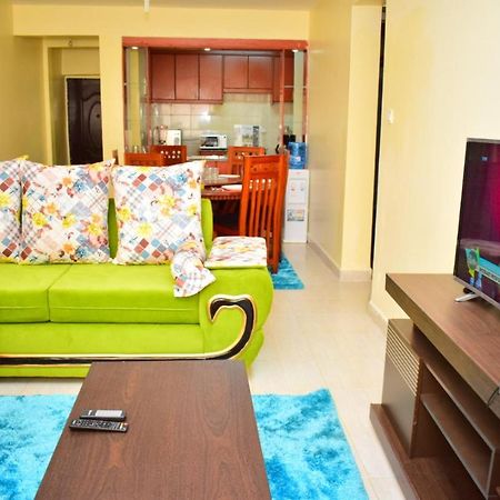 Great House Bnb Near Jkia ナイロビ エクステリア 写真