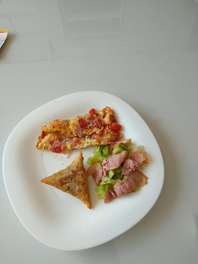 Great House Bnb Near Jkia ナイロビ エクステリア 写真